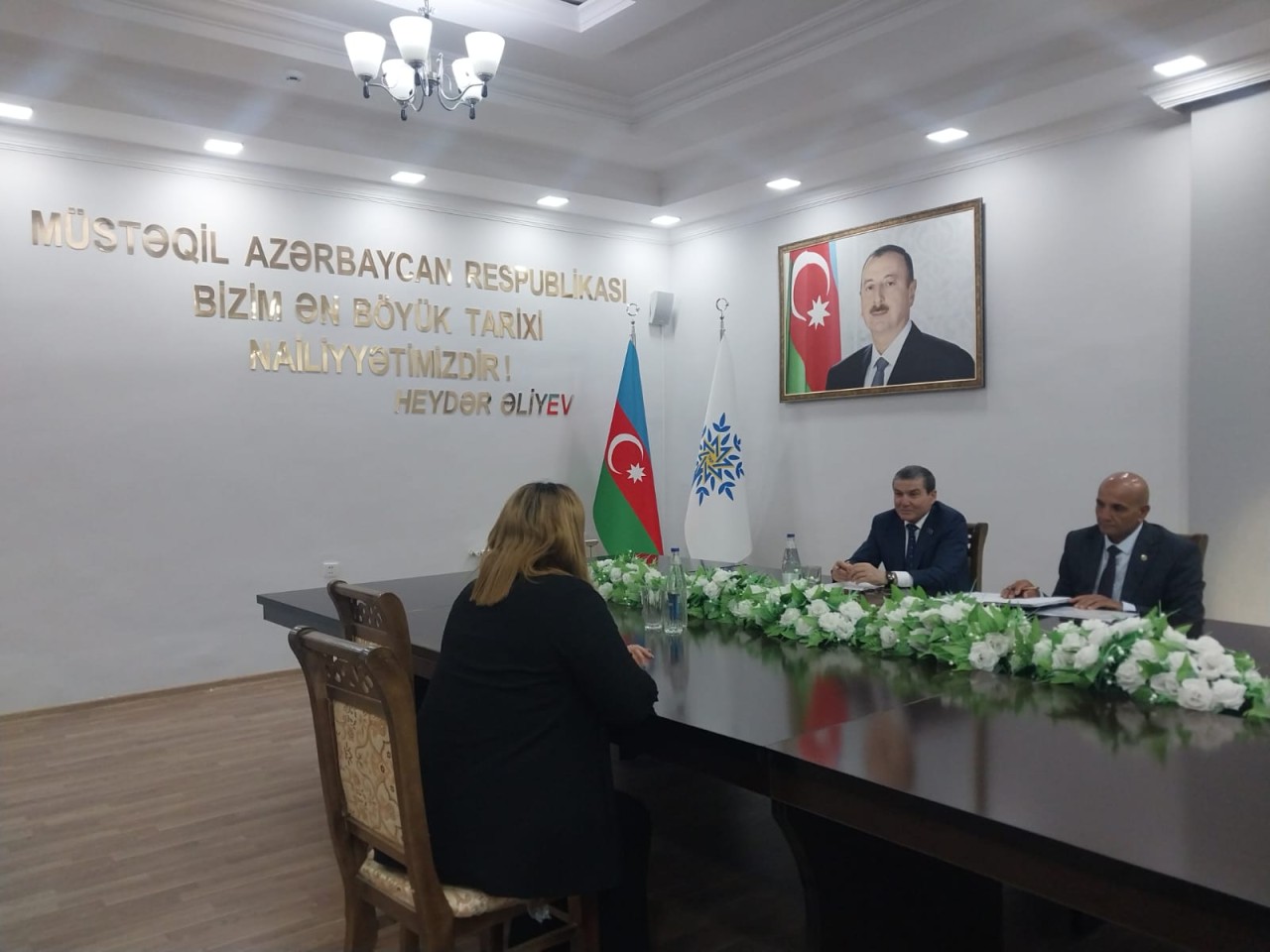 Bədəl Bədəlov seçicilərinin problemlərini dinlədi - FOTOLAR